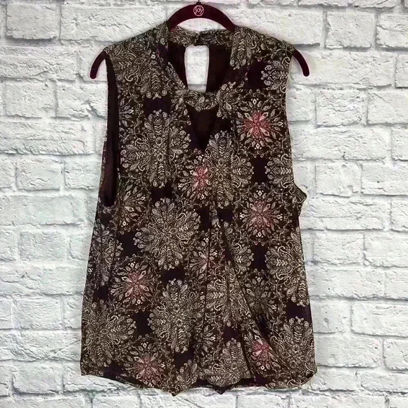 Luxology Tops - Luxology Tank Blouse Floral Print Size XL